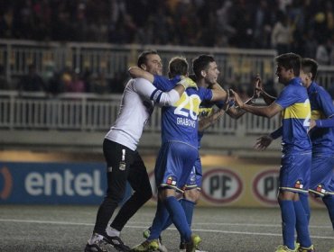 Primera B: Everton dio la sorpresa tras vencer al líder San Luis