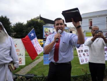 Diputado Gabriel Boric acusa que pastor Soto lo agredió en el Congreso Nacional