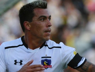 Esteban Paredes podría partir de Colo Colo a los Emiratos Arabes