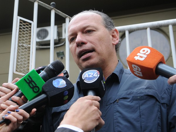 Denuncian a secretario Seguridad argentino por presencia en domicilio Nisman