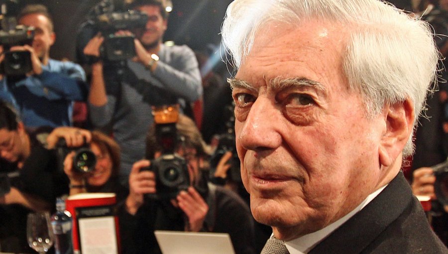 Mario Vargas Llosa vuelve al teatro con la obra "Los cuentos de la peste"