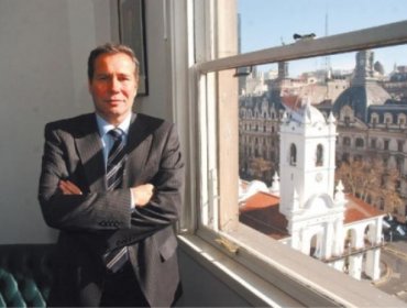 Según autopsia disparo que mató a Nisman se realizó a menos de un centímetro