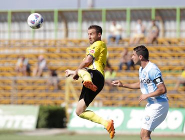 Líder San Luis vuelve a caer en Primera B: 0-2 con Magallanes