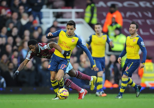 Alexis Sánchez dijo presente en avance de Arsenal a octavos de la Copa FA