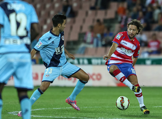 Fútbol Español: Granada de Iturra repartió puntos con La Coruña y sigue en el fondo