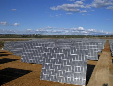 Inician construcción de planta fotovoltaica en desierto de Atacama que será la más grande de A.Latina