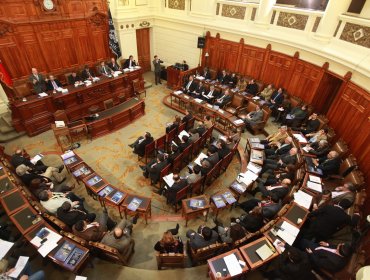 Encuesta Cadem: 63% de los chilenos asegura que el fin del sistema binominal “no aumentará la confianza en los políticos”