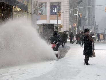 Histórica tormenta de nieve deja paralizada Nueva York