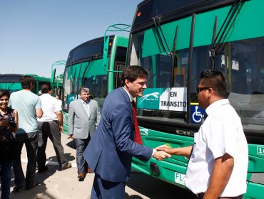 Presentan nueva flota de buses del Transantiago que beneficiará a más de 35 mil usuarios