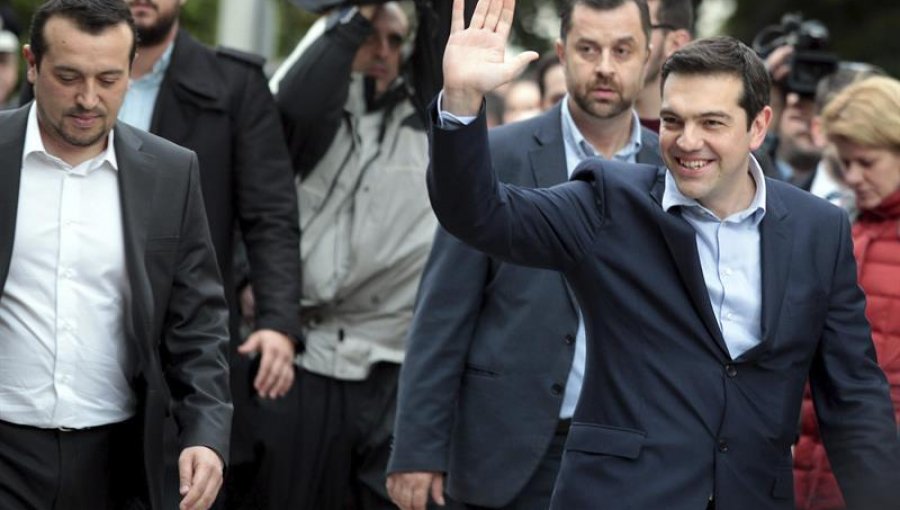 Grecia: Reducido equipo del nuevo Gobierno jura en sus cargos