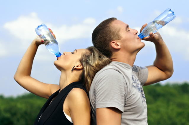 Revelan la mejor opción a la hora de hidratarte tras hacer ejercicios