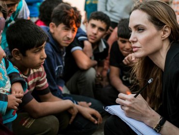 La emotiva columna en que Angelina Jolie pide ayuda para los refugiados en Siria e Irak