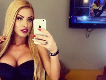 Padre de modelo rumana se suicidó tras verla en revista Playboy