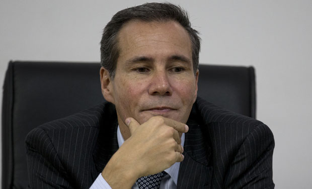 Investigación de muerte de fiscal Nisman suma indicios sobre suicidio