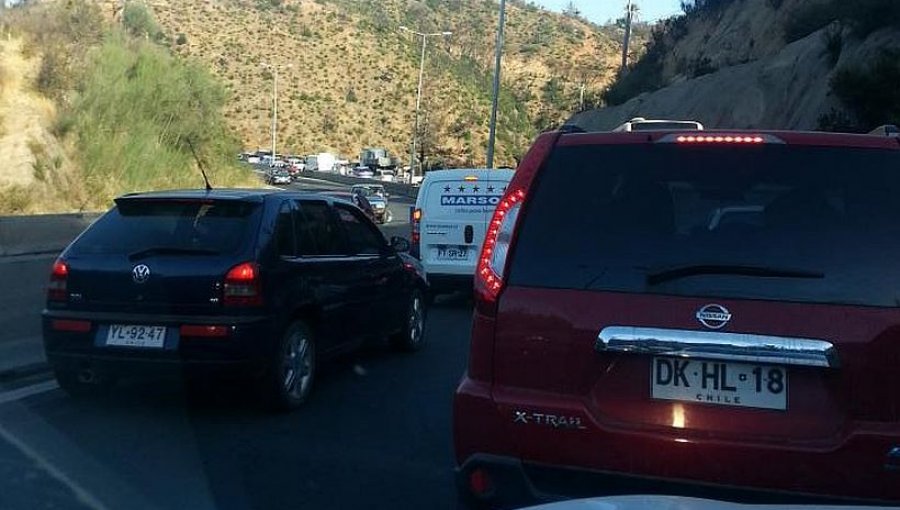 Dos accidentes de tránsito generaron gran congestión en la Ruta Las Palmas en dirección a Viña del Mar