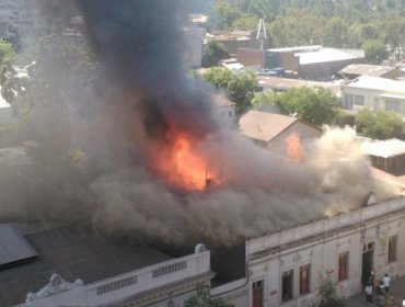 Incendio en casona de Avenida España es controlado por bomberos