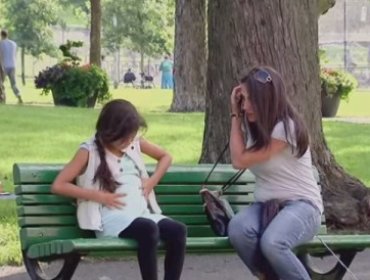 Experimento social: Así reaccionan las personas al ver a una niña de 9 años embarazada