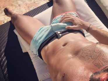 Ricky Martín revolucionó la web con esta sensual selfie