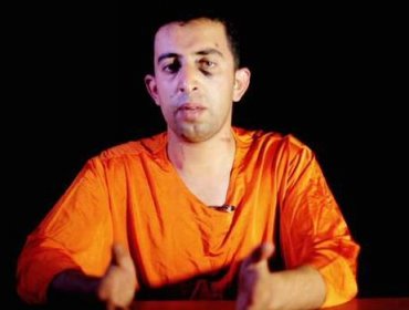 Estado Islámico publica video donde quema vivo al piloto jordano, Musa Kasasbeh