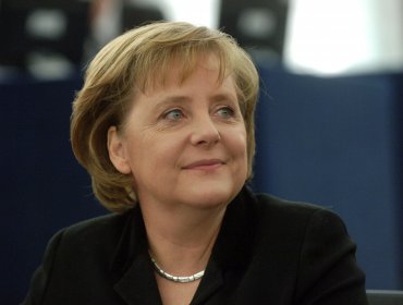 Merkel: hay que esperar que Atenas defina su posición para buscar soluciones