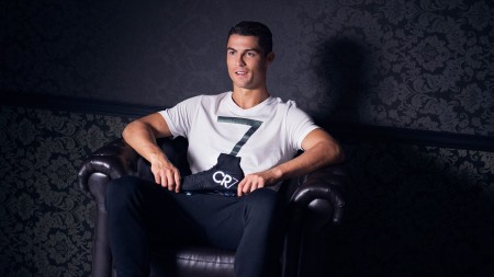 Video: Cristiano Ronaldo lució su figura en ropa interior