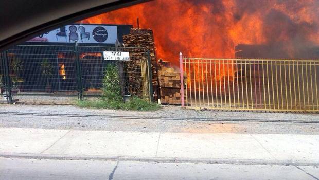 Bomberos logra controlar incendio en Machalí