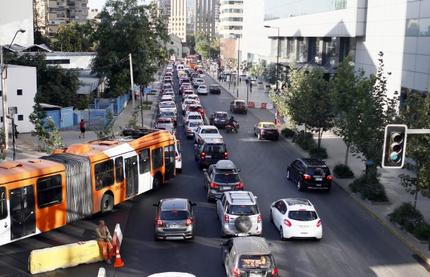 Cortes de tránsito en Providencia por obras de mitigación del Costanera Center