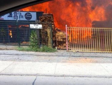 Bomberos logra controlar incendio en Machalí