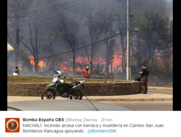 Incendio en mueblería y pastizales genera alarma en Machalí