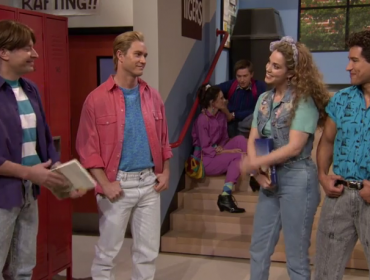 Elenco de “Salvados por la Campana” protagoniza emocionante reencuentro en programa de Jimmy Fallon