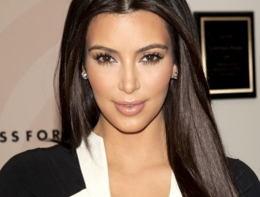 Kim Kardashian sorprende a todos con fotografía para revista Love