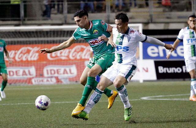 Audax Italiano derrota a Santiago Wanderers y comienza a salir del fondo