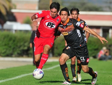 U. La Calera empató sin goles ante Cobreloa y no pudo ser líder