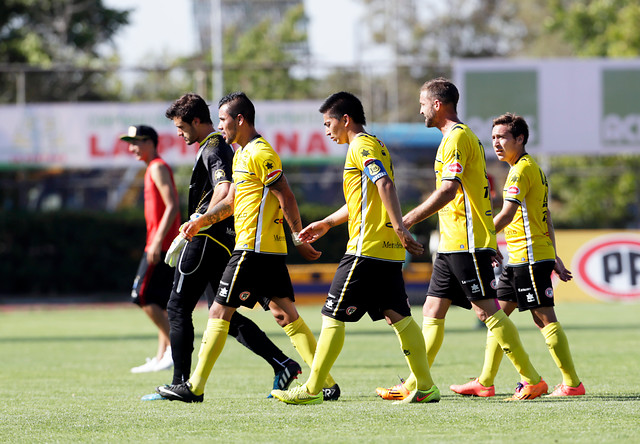 Primera B-Resumen: San Luis vuelve a caer y vio reducida su ventaja en la cima