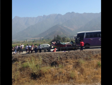 Violento accidente entre bus de empresa Cóndor y varios vehículos genera alta congestión en túnel La Calavera