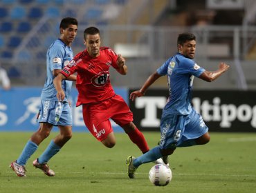 O'Higgins logra emotivo primer triunfo con 'Vitamina' Sánchez y hunde a Ñublense