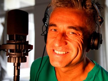 Jorge González causó sorpresa en aeropuerto de Concepción después de ser dado de alta