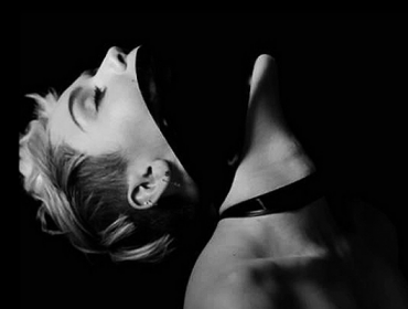 Miley Cyrus participa en un festival de cine porno