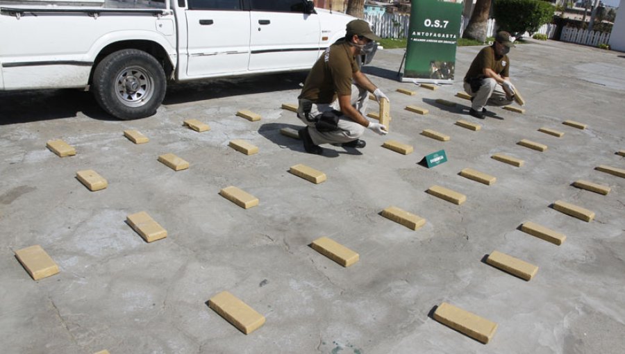 Antofagasta: En prisión preventiva quedaron cuatro sujetos sorprendidos con 63 kilos de marihuana