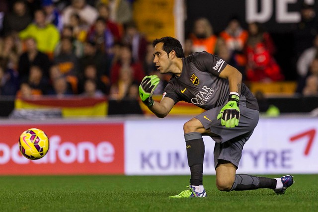 Bravo no fue considerado para el duelo FC-Barcelona-Villarreal por Copa del Rey