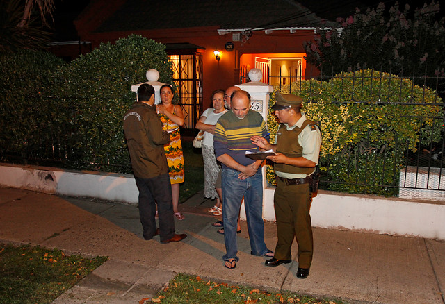 Un asaltante herido y otros tres detenidos dejó violento atraco a una vivienda en Ñuñoa