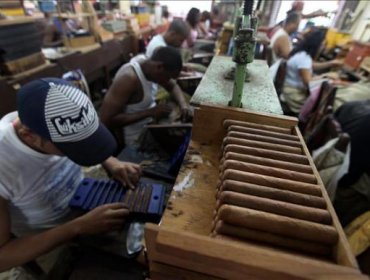 EE.UU. permitirá importar algunos productos del sector privado de Cuba