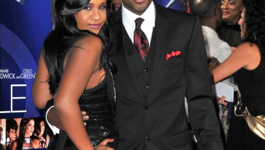 El novio de Bobbi Kristina no emprenderá acciones legales para que le permitan verla