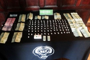 Detienen a mujer que vendía cocaína en Quintero