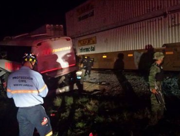 Colisión de autobús y tren deja por lo menos 20 muertos en el norte de México