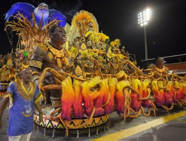 El carnaval hierve en las calles de todo Brasil