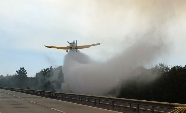 Ministro Rodrigo Peñailillo informa que se mantienen activos 22 incendios forestales