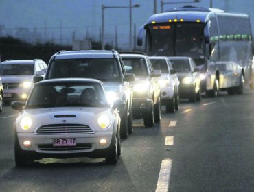 A las 7 de la tarde será la hora peak para el retorno de 240.000 vehículos a la capital