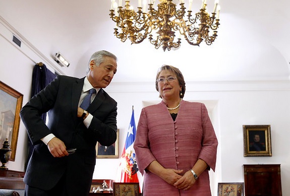 Estados Unidos investigará posibles irregularidades en cena de recaudación de fondos para Bachelet en Nueva York