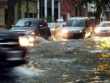 Inundaciones en centro de Argentina dejan 5 muertos y 4 desaparecidos